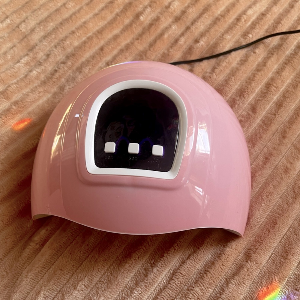 Nail cutting light